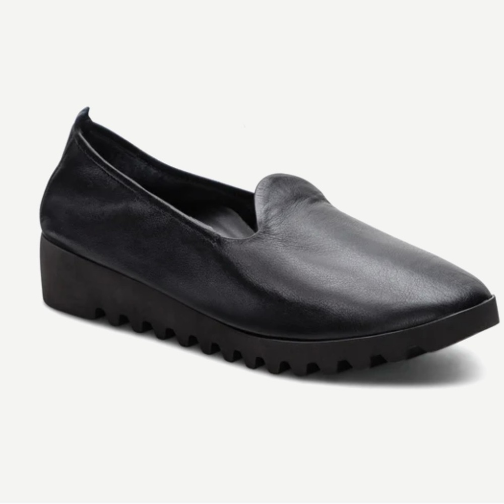 NIB Aetrex Liz Arch Support Slip-On in Black Leather *Full Price on Aetrex.com*